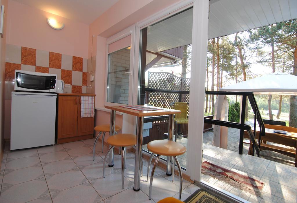 Guesthouse "Nakvyne Pas Zveja" Purvynes Street ニダ エクステリア 写真