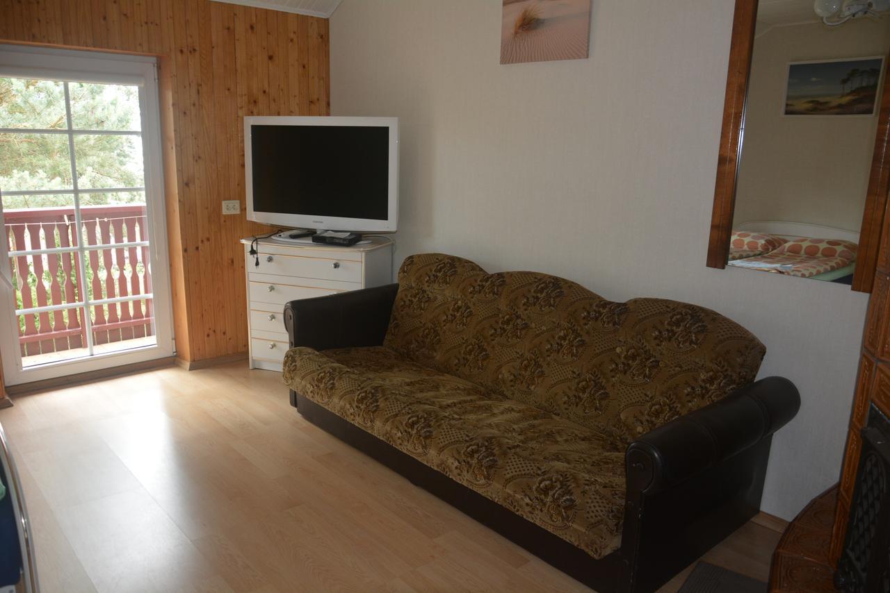 Guesthouse "Nakvyne Pas Zveja" Purvynes Street ニダ エクステリア 写真